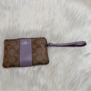 Coach Corner Zip Wristlet in Signature Canvas Khaki/Lavender-purple color